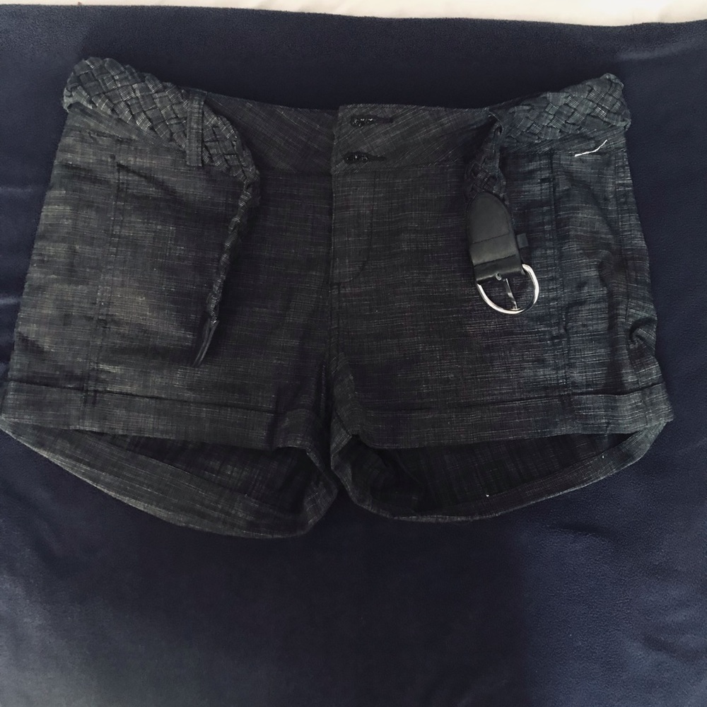 Guess women’s short